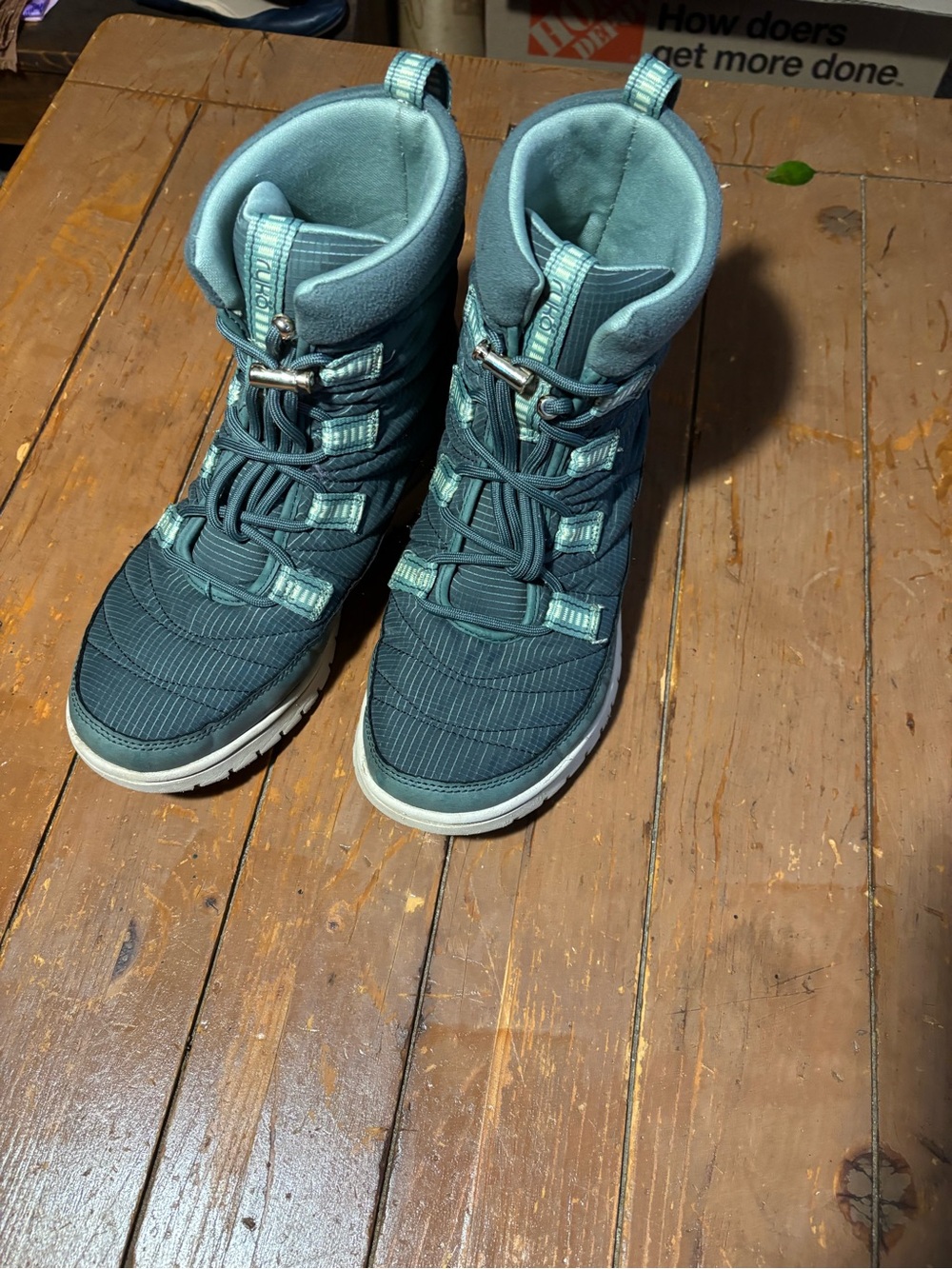 Rykä Senna 3 water-repellent winter boots in a forest green colorway